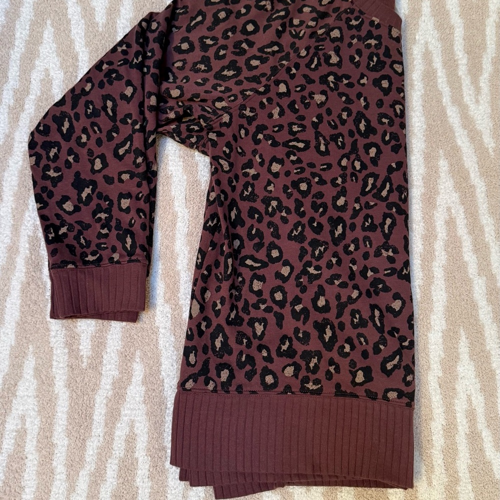 Willowsoft Leopard Print Tunic Sweatshirt - Picture 6 of 6